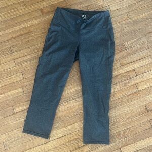 Gap fit cropped leggings